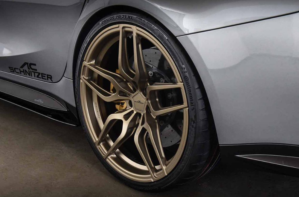M3G81Touringacschnitzerac4geschmiedetheck45graddetail1000x657-large-4449--v.jpg
